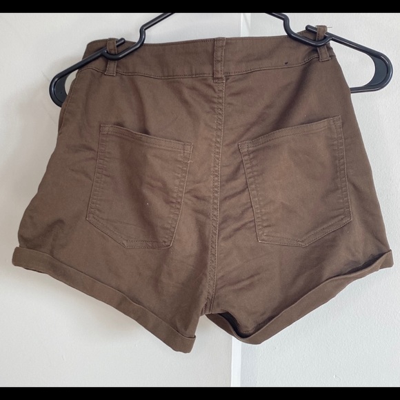 High waist olive shorts - Picture 2 of 2